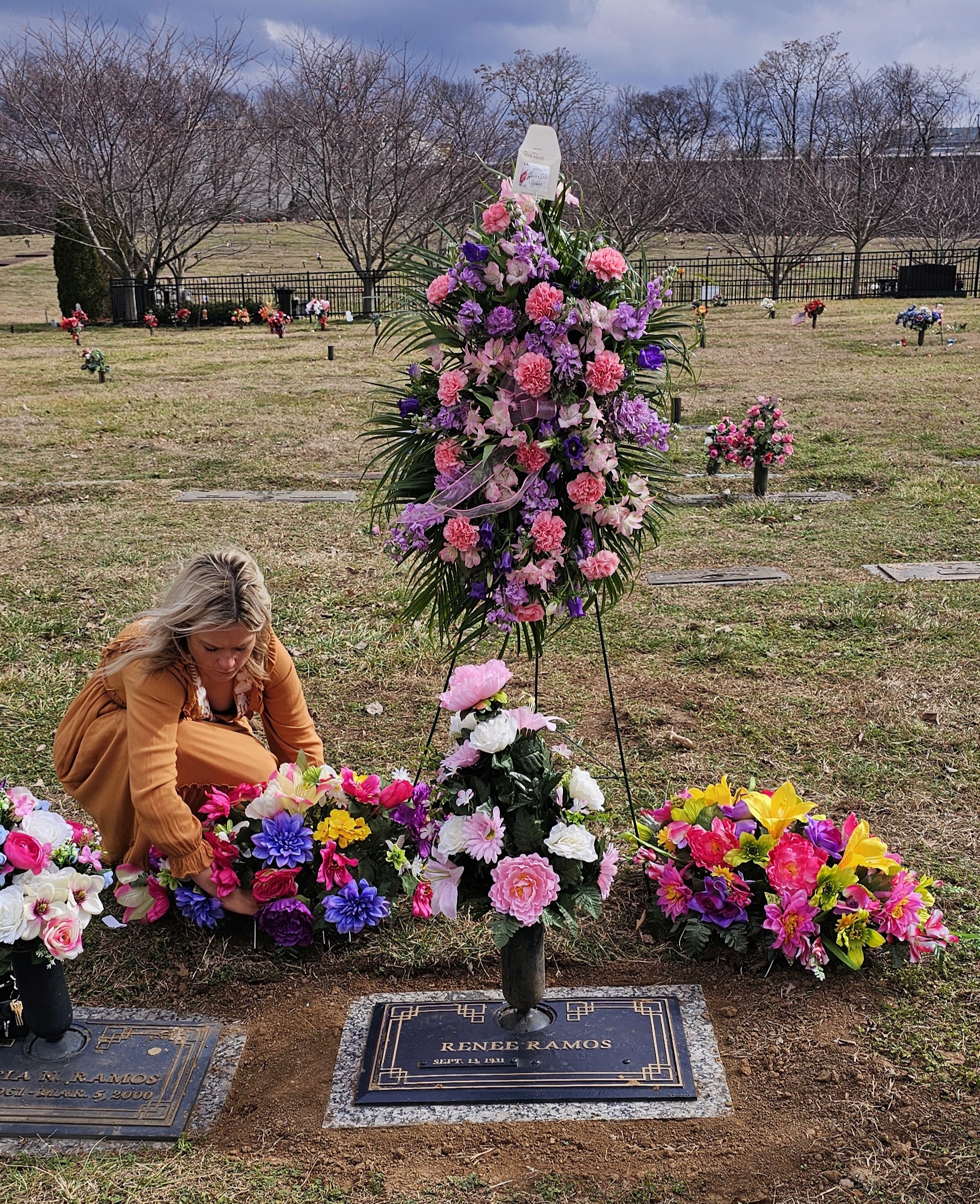 grave of renee ramos